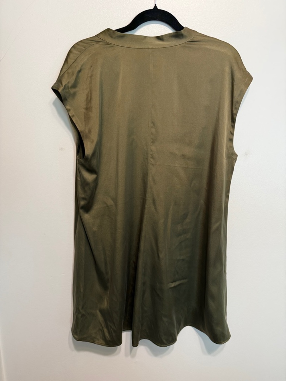 Eileen Fisher Silk &Spandex minimalist Olive V-Neck Sleeveless Tunic SZ M - Picture 2 of 3